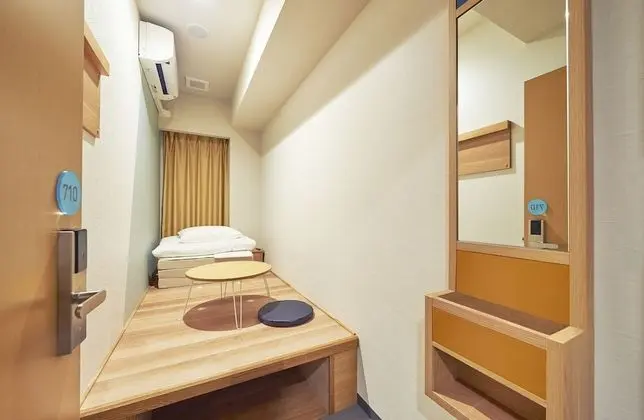 Tek Kişilik Oda, Sadece kadınlar için (with Shared Bathroom)
