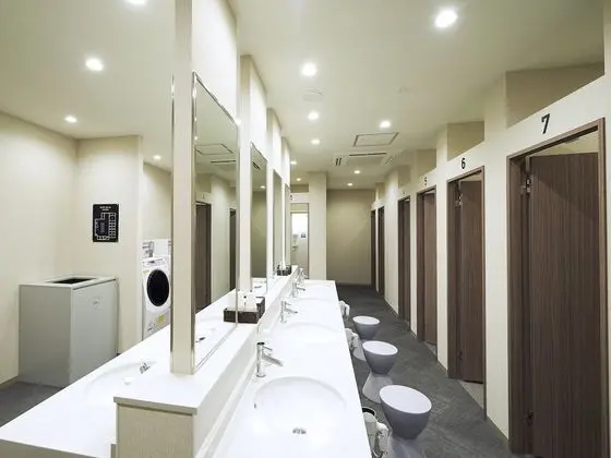 İki Ayrı Yataklı Oda, Ortak Banyo (Private Hollywood)