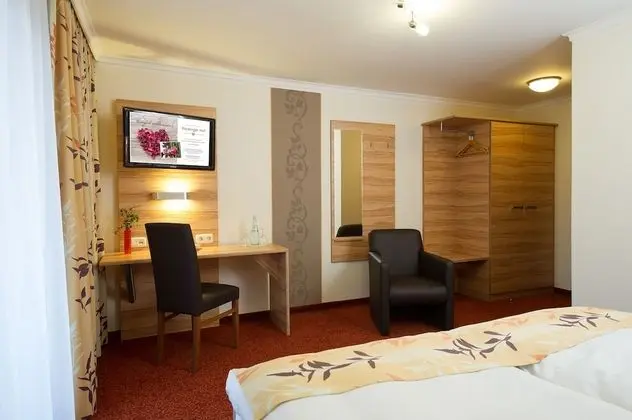 Comfort Tek Büyük Yataklı Oda