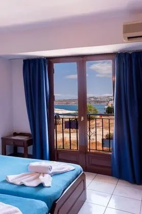 Üç Kişilik Oda, Deniz Manzaralı