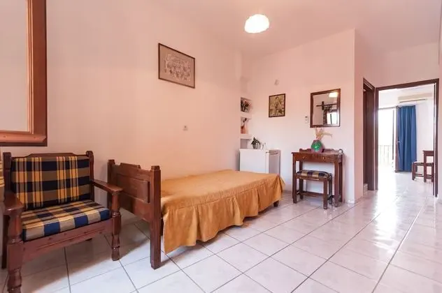 Üç Kişilik Oda, Deniz Manzaralı
