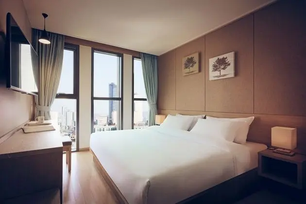 Standard Double Room+Netflix(Personal ID use)