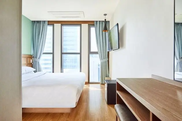 Standard Double Room+Netflix(Personal ID use)
