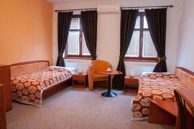 Standard Tek Büyük veya İki Ayrı Yataklı Oda