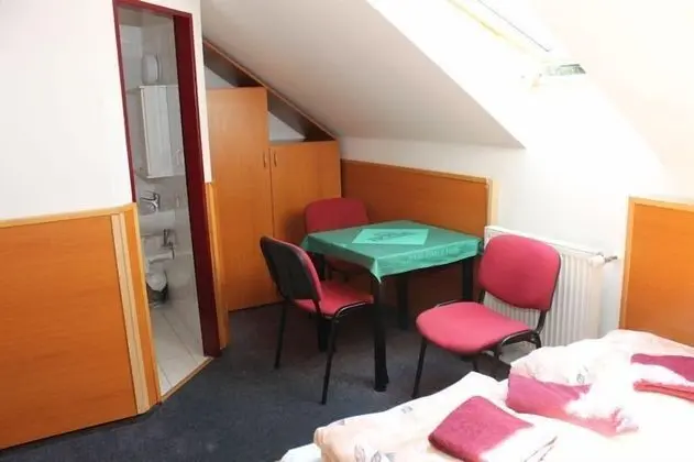 Tek Büyük Yataklı Oda