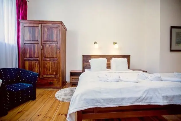 Üç Kişilik Oda