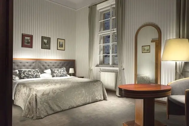 Deluxe Tek Büyük veya İki Ayrı Yataklı Oda