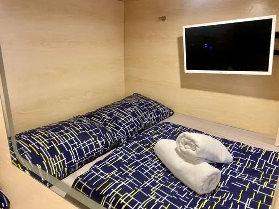 Ortak Ranzalı Oda, Sadece kadınlar için (Pod)