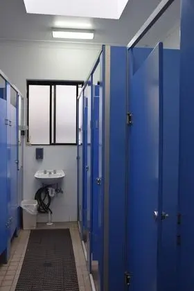 Tek Büyük Yataklı Oda, Ortak Banyo