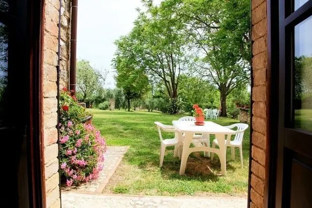 Comfort Apart Daire, Bahçe Manzaralı