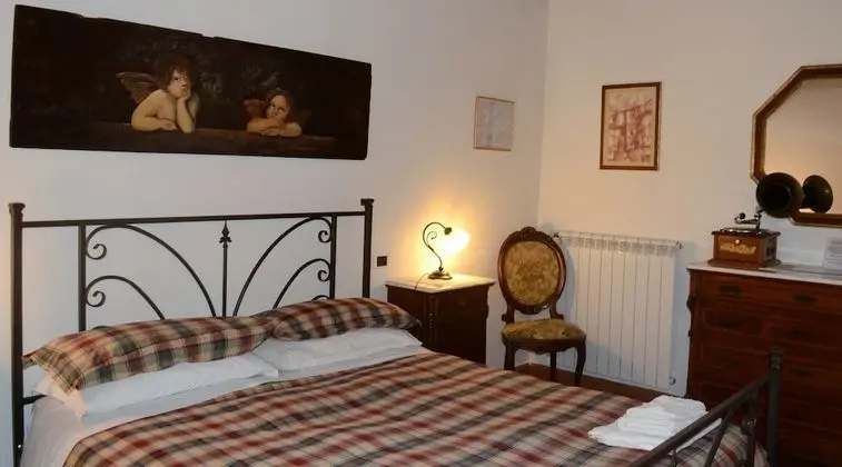 Tek Büyük Yataklı Oda, Ortak Banyo