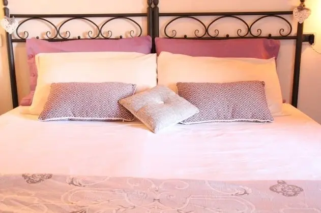 Tek Büyük veya İki Ayrı Yataklı Oda (Lavanda)