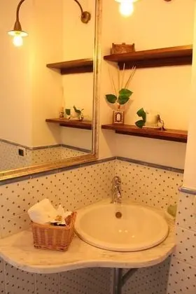 Tek Büyük veya İki Ayrı Yataklı Oda (Lavanda)