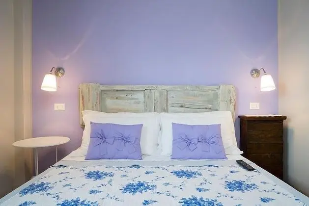 Deluxe Tek Büyük Yataklı Oda, 1 Çift Kişilik Yatak, Banyolu/Duşlu, Bahçe Manzaralı