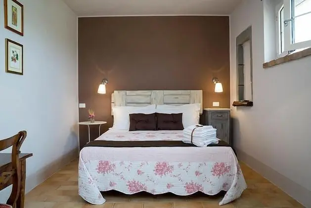 Deluxe Tek Büyük Yataklı Oda, 1 Çift Kişilik Yatak, Banyolu/Duşlu, Bahçe Manzaralı