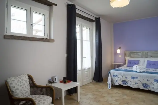 Deluxe Tek Büyük Yataklı Oda, 1 Çift Kişilik Yatak, Banyolu/Duşlu, Bahçe Manzaralı
