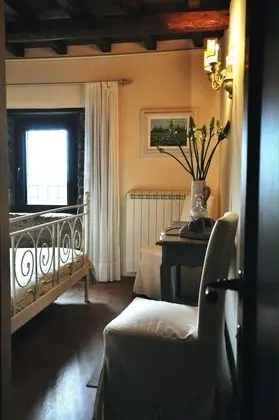 Romantic Tek Büyük Yataklı Oda, 1 Büyük (Queen) Boy Yatak, Özel Banyo, Bahçe Manzaralı