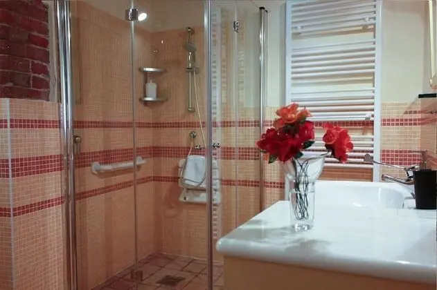 Deluxe Tek Büyük veya İki Ayrı Yataklı Oda