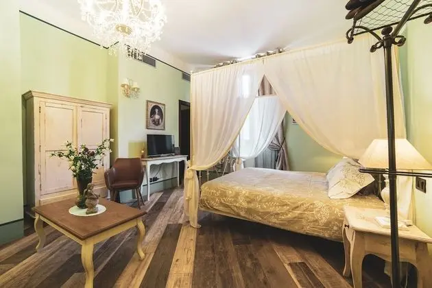 Classic Tek Büyük Yataklı Oda