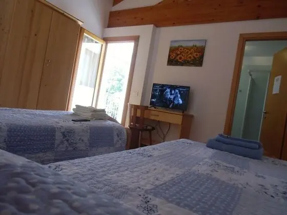 Tek Büyük veya İki Ayrı Yataklı Oda, Sigara İçilmez, Teras