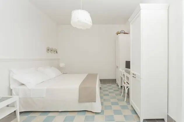 Superior Üç Kişilik Oda, Teras, Bahçe Manzaralı