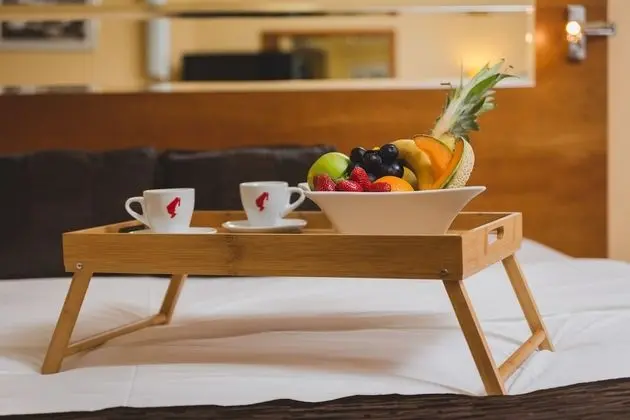 Deluxe Tek Büyük Yataklı Oda, Balkon, Nehir Manzaralı