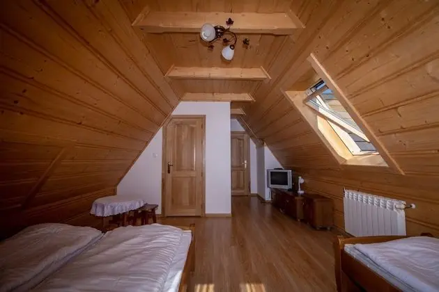 Üç Kişilik Oda, 3 Tek Kişilik Yatak, Sigara İçilmez