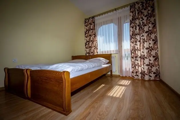 Üç Kişilik Oda, 3 Tek Kişilik Yatak, Sigara İçilmez