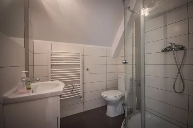 Üç Kişilik Oda, 3 Tek Kişilik Yatak, Sigara İçilmez