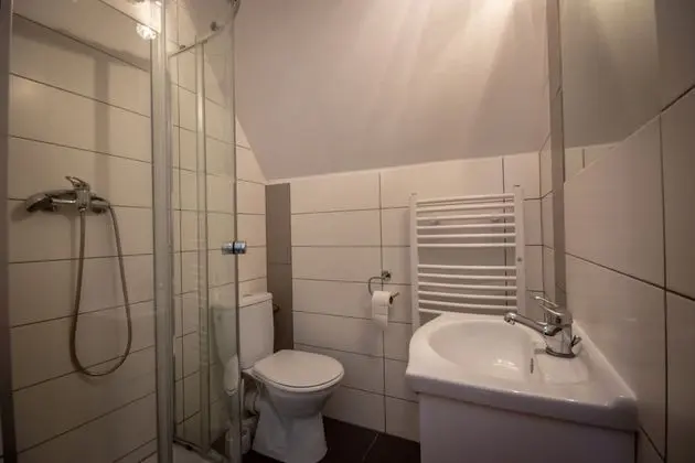 Üç Kişilik Oda, 3 Tek Kişilik Yatak, Sigara İçilmez