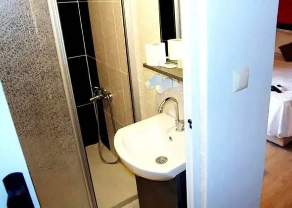 Tek Büyük Yataklı Oda, Balkon