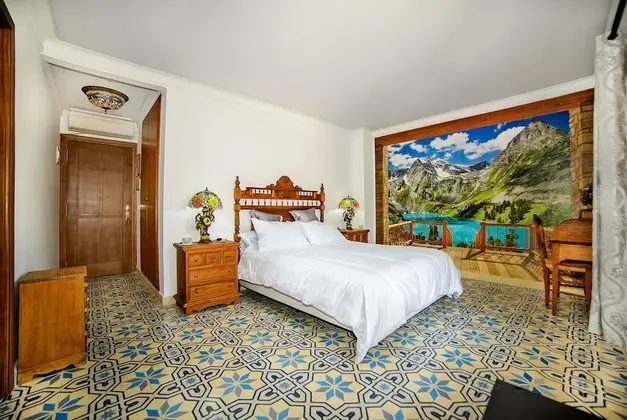 Tek Büyük veya İki Ayrı Yataklı Oda