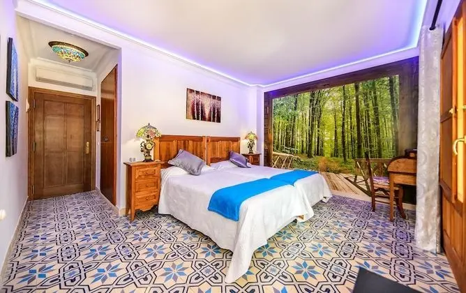 Tek Büyük veya İki Ayrı Yataklı Oda