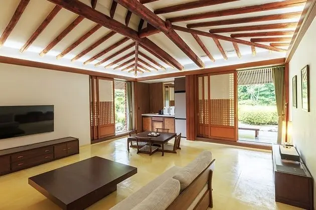 Royal Oda (Korean)