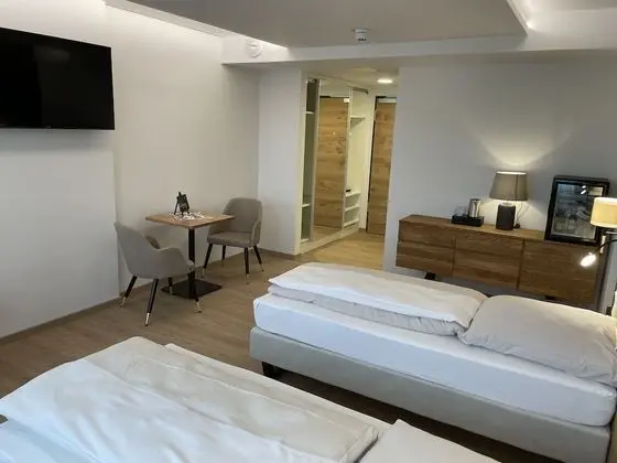 Comfort Tek Büyük Yataklı Oda