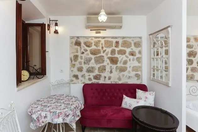 Stüdyo (Apartment)