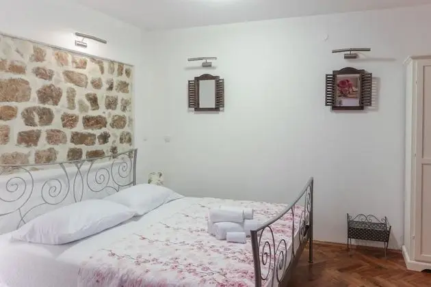Stüdyo (Apartment)