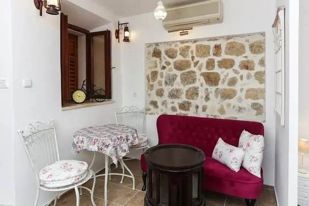 Stüdyo (Apartment)