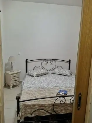 Apart Daire, 1 Büyük (Queen) Boy Yatak ve Çekyat