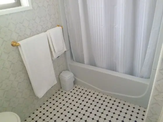 Standard Oda, Sigara İçilmez, Balkon (Poet's Queen Room)