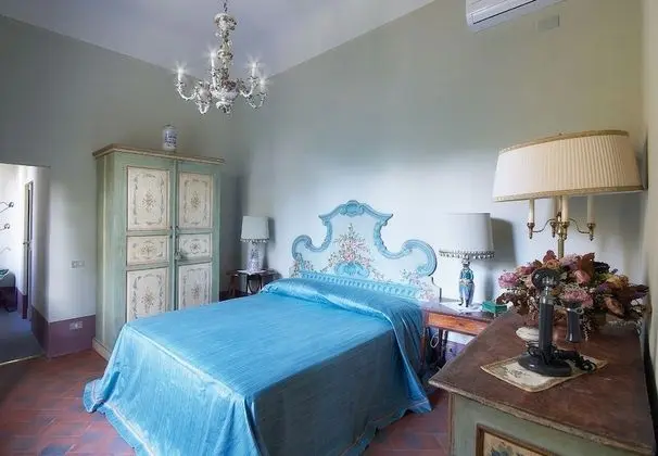 Classic Tek Büyük Yataklı Oda