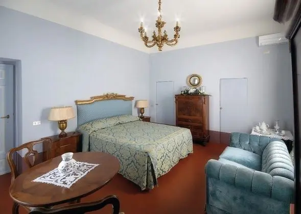 Classic Tek Büyük Yataklı Oda