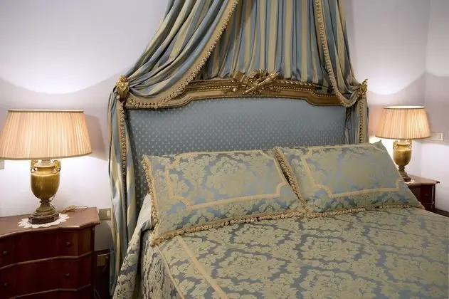 Classic Tek Büyük Yataklı Oda