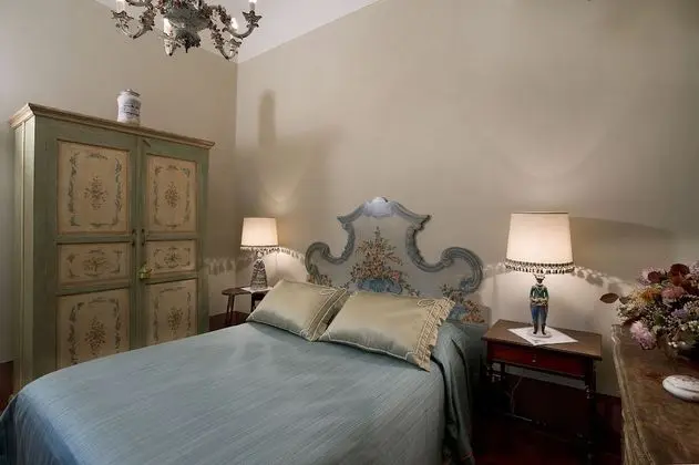 Classic Tek Büyük Yataklı Oda