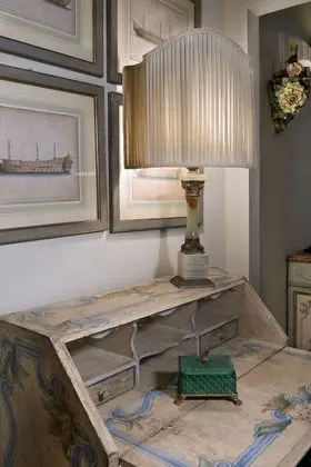 Classic Tek Büyük Yataklı Oda