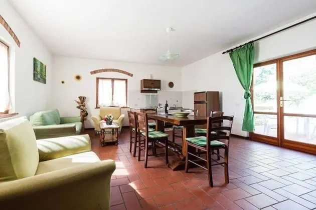 Apart Daire, 2 Yatak Odası, Havuz Kullanımı, Bahçe Manzaralı (Girasole)