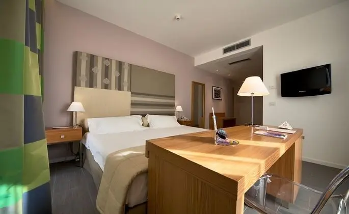 Classic Tek Büyük veya İki Ayrı Yataklı Oda