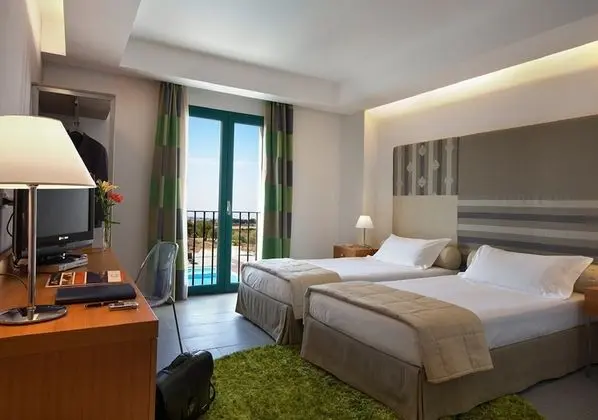 Classic Tek Büyük veya İki Ayrı Yataklı Oda