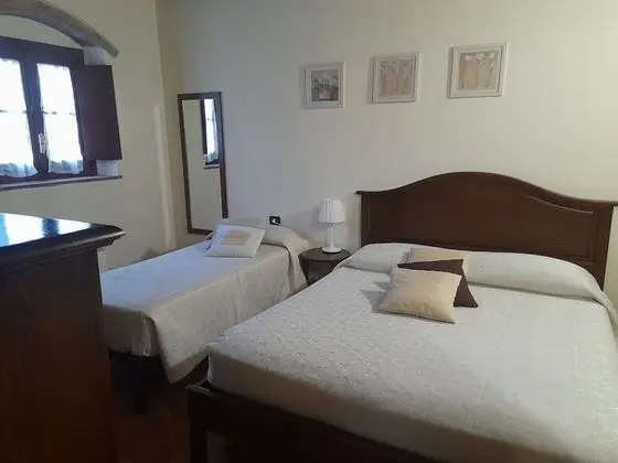 Üç Kişilik Oda