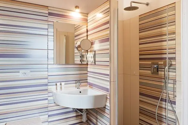 Superior Tek Büyük Yataklı Oda, 1 Büyük (Queen) Boy Yatak, Özel Banyo, Avlu Manzaralı